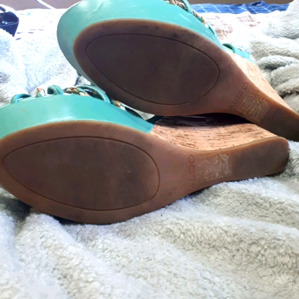 Sandals - Picture 3 of 4